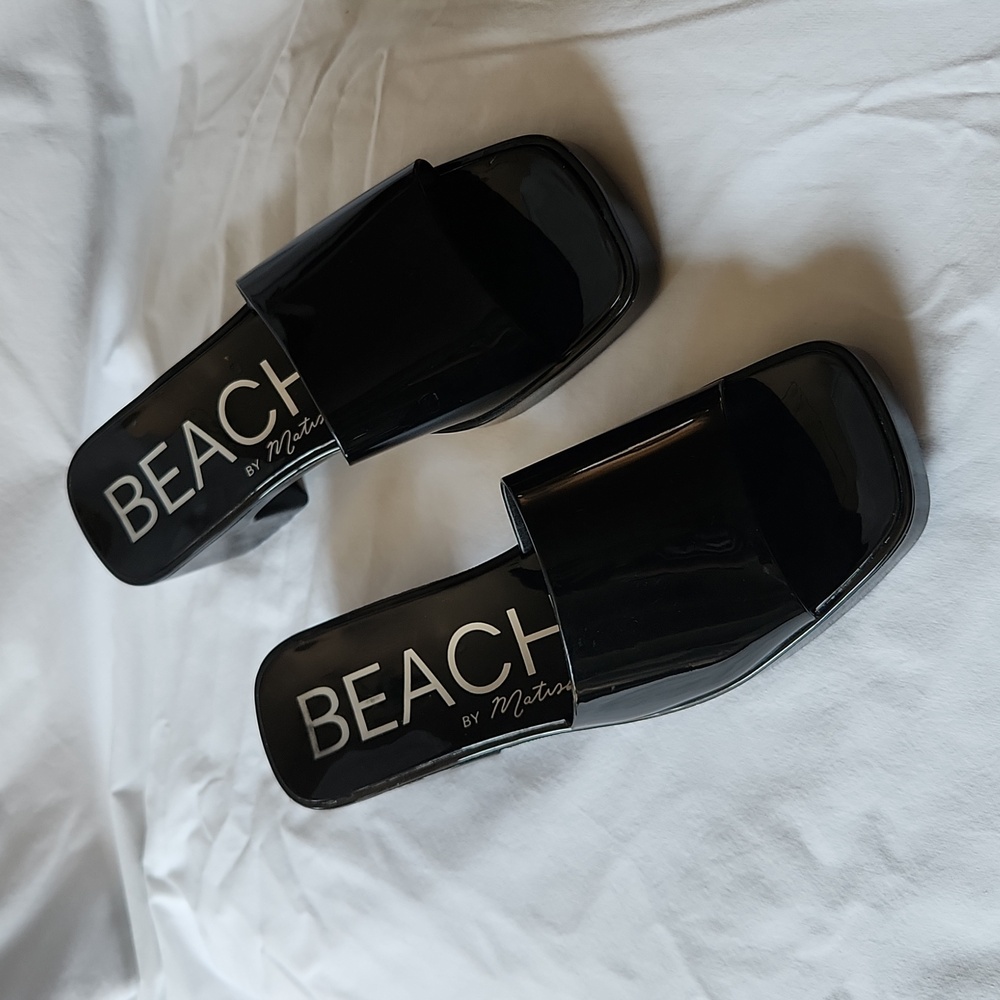 Beach By Matisse Patent Slip On Sandals - Picture 2 of 12